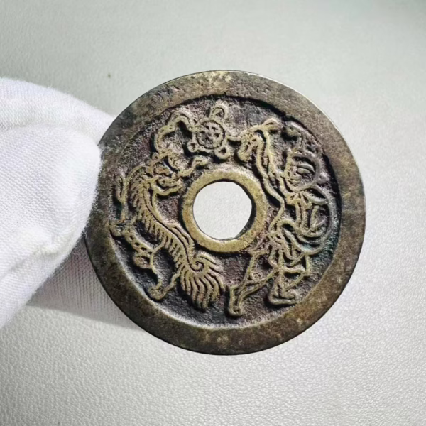 Wishing for a great amount of wealth and bringing in wealth and treasures; A foreigner(Hu people in ancient terms) dancing with a lion