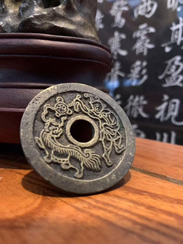 Wishing for a great amount of wealth and bringing in wealth and treasures; A foreigner(Hu people in ancient terms) dancing with a lion
