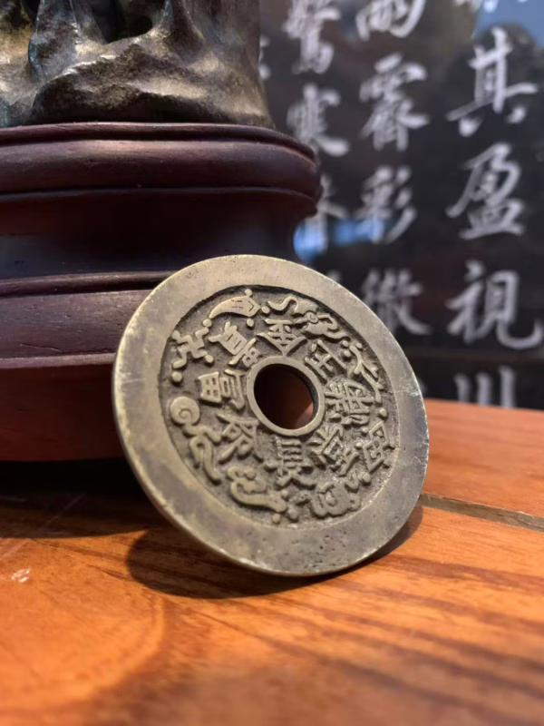 A house full of gold and jade, long life, wealth and honor; Liu Hai playing with the golden toad